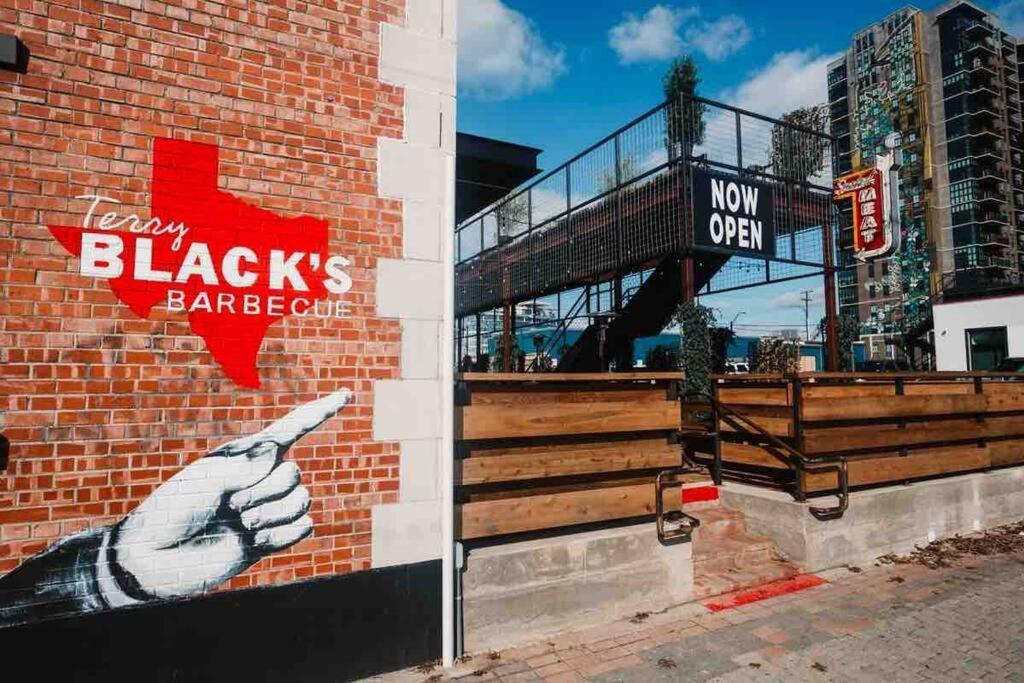 Deep Ellum Art Novea Dallas Exterior photo
